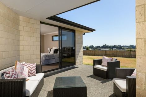 Photo of property in 1 Formosa Place, Pyes Pa, Tauranga, 3112