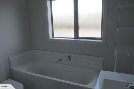 Photo of property in 25 Mascot Street, Tawa, Wellington, 5028