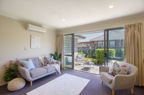 Photo of property in 2/335 Main South Road, Hornby, Christchurch, 8042