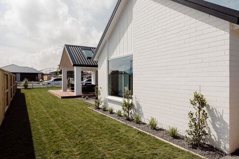 Photo of property in 35 Maunganamu Drive, Wharewaka, Taupo, 3330