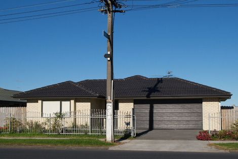 Photo of property in 526 Massey Road, Mangere, Auckland, 2022