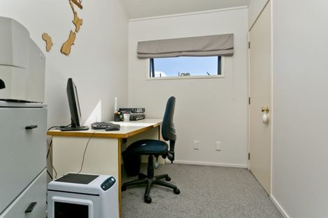 Photo of property in 12 Capri Place, Unsworth Heights, Auckland, 0632