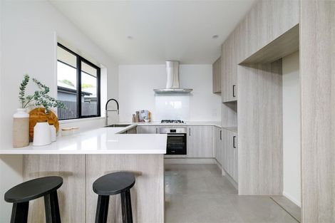 Photo of property in 33 Miromiro Street, Broomfield, Christchurch, 8042