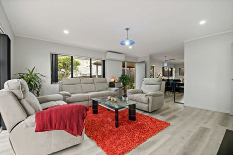 Photo of property in 2/7 Duke Street, Papakura, 2110