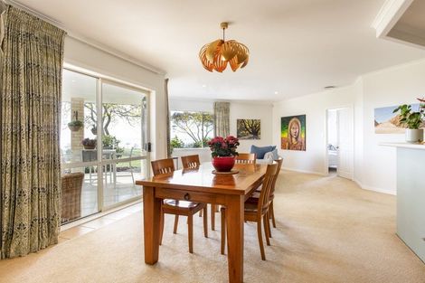 Photo of property in 2247 South Head Road, South Head, Helensville, 0874