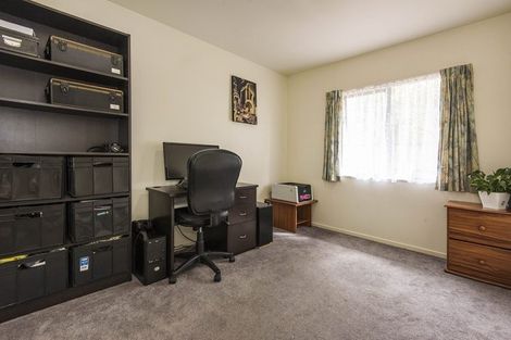 Photo of property in 17 John Jennings Drive, Oteha, Auckland, 0632