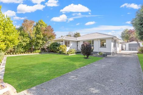 Photo of property in 7 Pinehurst Crescent, Russley, Christchurch, 8042