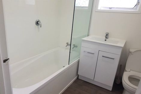 Photo of property in 1/16 Diana Drive, Glenfield, Auckland, 0627