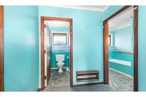 Photo of property in 24 Palmers Road, New Brighton, Christchurch, 8083