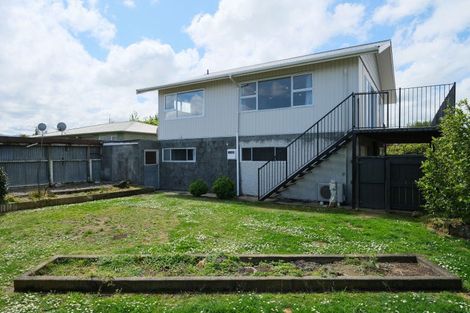 Photo of property in 2 Princess Street, Dannevirke, 4930