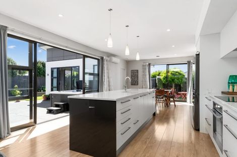 Photo of property in 1 Bargrove Close, Halswell, Christchurch, 8025