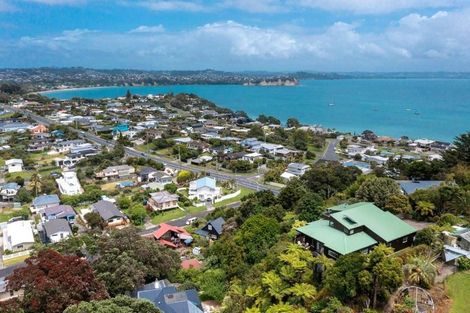 Photo of property in 1083 Whangaparaoa Road, Tindalls Beach, Whangaparaoa, 0930