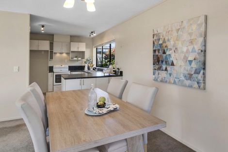 Photo of property in 2/5 Askew Place, Farm Cove, Auckland, 2012