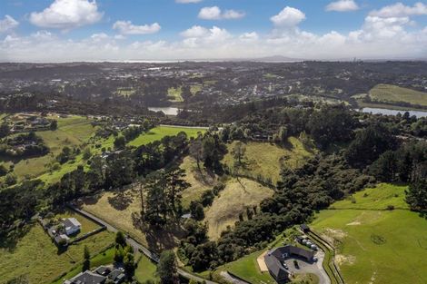 Photo of property in 15 Elmore Road, Paremoremo, Auckland, 0793