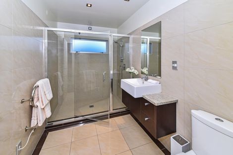 Photo of property in 16 Stranraer Crescent, Wattle Downs, Auckland, 2103