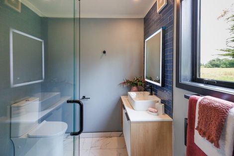 Photo of property in 2 Ashgrove Lane, Ashhurst, 4470