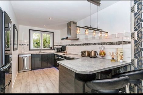 Photo of property in 4/64 Avalon Street, Richmond, Christchurch, 8013