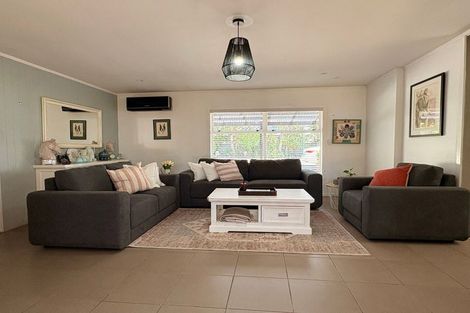 Photo of property in 140 Mako Mako Road, Levin, 5510