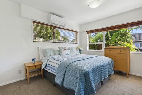 Photo of property in 767 East Coast Road, Northcross, Auckland, 0630