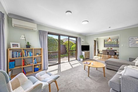 Photo of property in 2/58 Ambleside Drive, Burnside, Christchurch, 8053