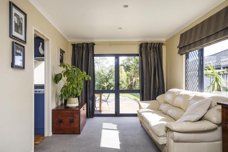 Photo of property in 94 Summerhill Drive, Fitzherbert, Palmerston North, 4410