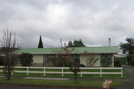 Photo of property in 39 Andrew Street, Waikanae, 5036