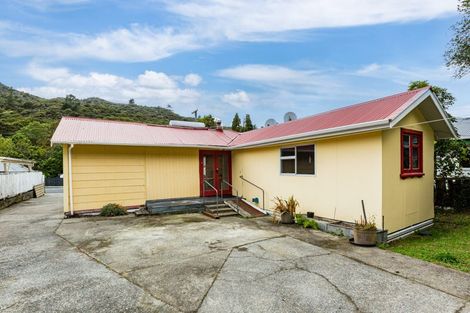 Photo of property in 67 Hair Street, Wainuiomata, Lower Hutt, 5014