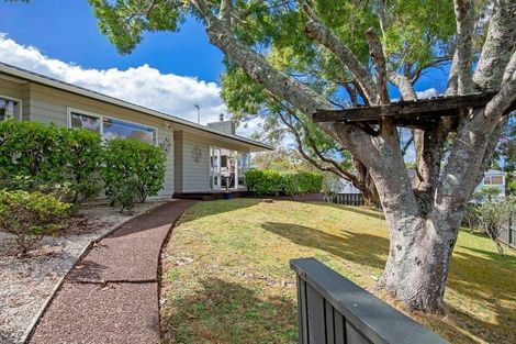 Photo of property in 98 Angelo Avenue, Howick, Auckland, 2014