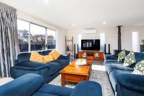 Photo of property in 28 Cascade Crescent, Westbrook, Palmerston North, 4412