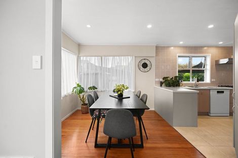 Photo of property in 30 Rhonda Avenue, Deanwell, Hamilton, 3206