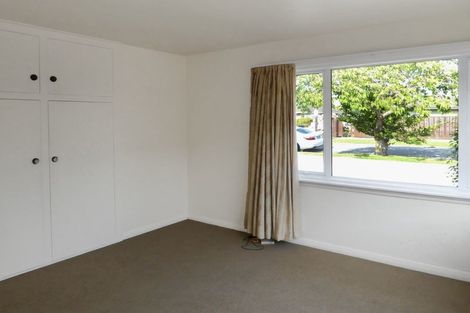 Photo of property in 8 Clonbern Place, Upper Riccarton, Christchurch, 8041