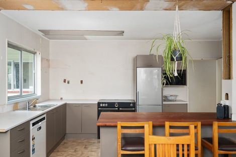 Photo of property in 8 King Street, Doyleston, 7682