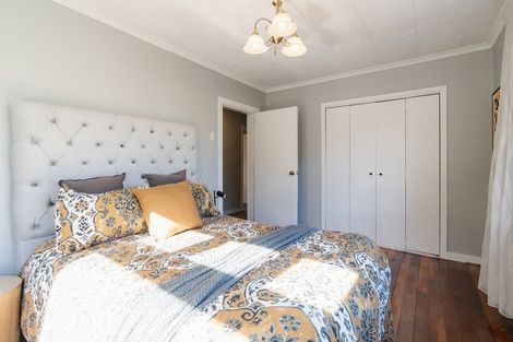 Photo of property in 4 Waldron Crescent, Green Island, Dunedin, 9018