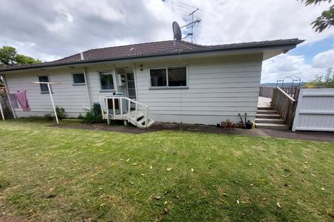 Photo of property in 1/59 Santiago Crescent, Unsworth Heights, Auckland, 0632