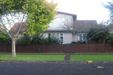Photo of property in 2 Fyfe Avenue, Papatoetoe, Auckland, 2025