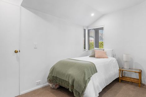 Photo of property in 6b Saint Leonards Square, Sumner, Christchurch, 8081