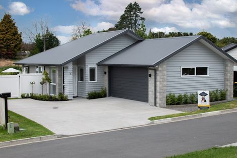 Photo of property in 11 Massee Way, Te Puke, 3119