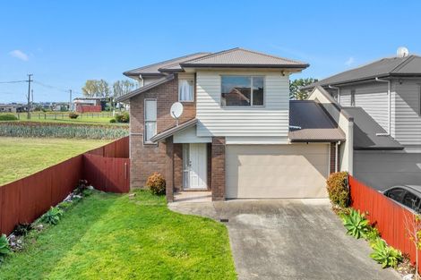 Photo of property in 28 Crossandra Drive, Mangere, Auckland, 2022