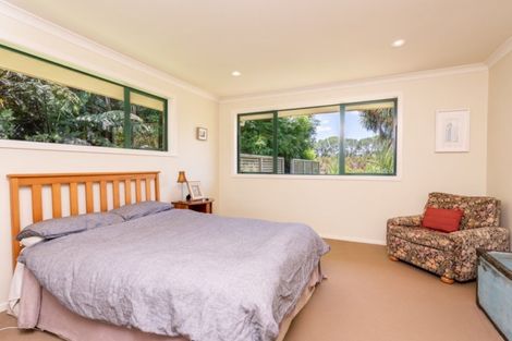 Photo of property in 33 Mokena Kohere Street, Manakau, Levin, 5573