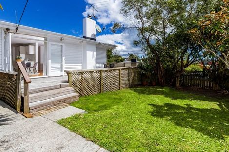Photo of property in 1/4 Bond Crescent, Forrest Hill, Auckland, 0620