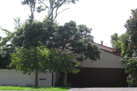 Photo of property in 17 Bournemouth Terrace, Murrays Bay, Auckland, 0630