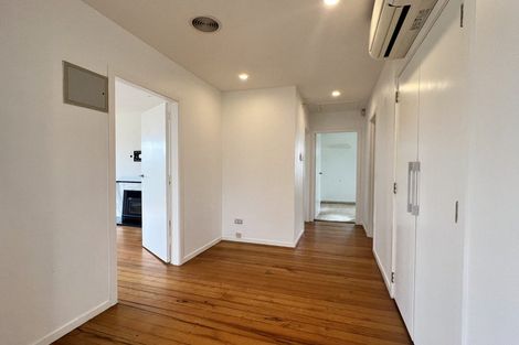 Photo of property in 2 Leander Road, Bayswater, Auckland, 0622