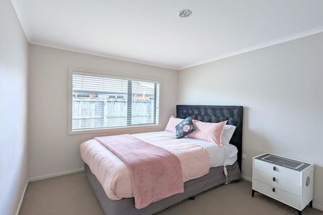 Photo of property in 51 Hamon Place, Pukehangi, Rotorua, 3015