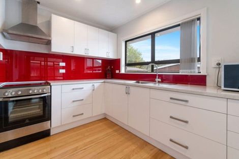 Photo of property in 18 Brandon Road, Glen Eden, Auckland, 0602