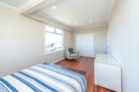 Photo of property in 2 Kapiti Terrace, Castlecliff, Whanganui, 4501