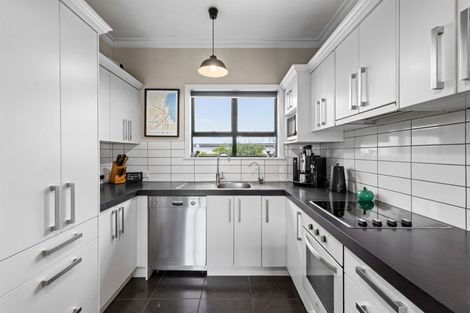 Photo of property in 209 Sylvan Road, Parkvale, Hastings, 4122