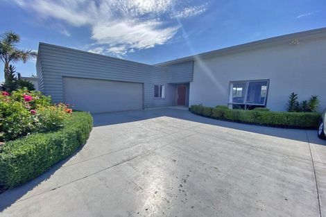 Photo of property in 25a Rosalie Terrace, Kelvin Grove, Palmerston North, 4414