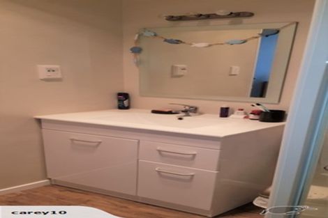 Photo of property in 2/80 Airlie Road, Plimmerton, Porirua, 5026