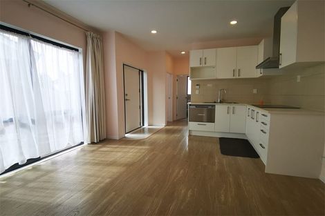 Photo of property in 41 Gossamer Drive, Pakuranga Heights, Auckland, 2010