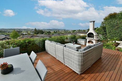 Photo of property in 9 Seagate Place, Red Beach, 0932